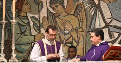 TOMA DE POSESIÓN DEL NUEVO PÁRROCO DE LA IGLESIA DE LA INMACULADA CONCEPCIÓN DE VILLA DEL RÍO