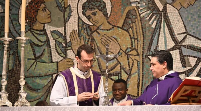 TOMA DE POSESIÓN DEL NUEVO PÁRROCO DE LA IGLESIA DE LA INMACULADA CONCEPCIÓN DE VILLA DEL RÍO