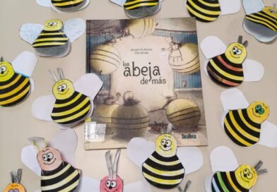 CULTURA | EL CUENTACUENTOS “UNA ABEJA DE MÁS” LLENÓ DE RISAS Y APRENDIZAJE LA BIBLIOTECA MUNICIPAL