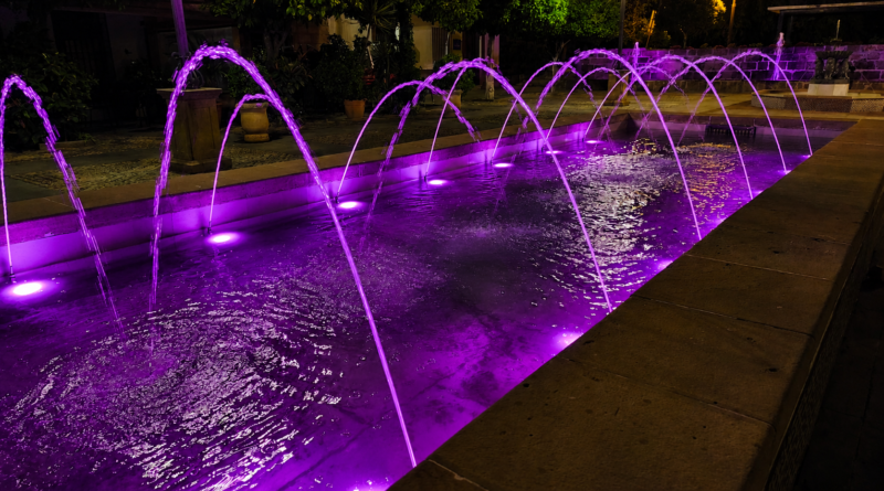 VILLA DEL RÍO SE ILUMINA DE MORADO POR EL DÍA MUNDIAL DE LA FIBROMIALGIA (12 DE MAYO)