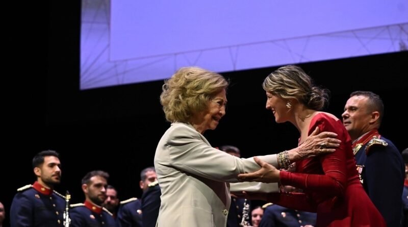 María Dolores Gaitán conquista el Teatro Real y recibe el reconocimiento de SM la Reina Sofía