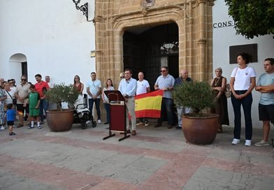 VILLA DEL RÍO MUESTRA SU APOYO Y SOLIDARIDAD CON CEUTA: «CEUTA NO ESTÁ SOLA»