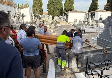 VILLA DEL RÍO DESPIDE A D.ª CATALINA SÁNCHEZ GARCÍA · SU MEMORIA Y SU LEGADO PERMANECERÁN PARA SIEMPRE UNIDOS A LA HISTORIA DE NUESTRO PUEBLO