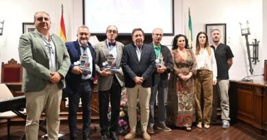 EL AYUNTAMIENTO DE VILLA DEL RÍO ENTREGA LOS PREMIOS DEL CERTAMEN NACIONAL DE LAS LETRAS «ISABEL AGÜERA» 2026 EL AYUNTAMIENTO DE VILLA DEL RÍO ENTREGA LOS PREMIOS DEL CERTAMEN NACIONAL DE LAS LETRAS «ISABEL AGÜERA» 2026